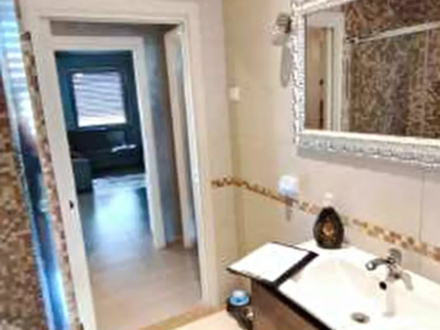 Immagine 18 di Appartamento in vendita  in Via Antonio Labriola 19 a Villafranca Di Verona