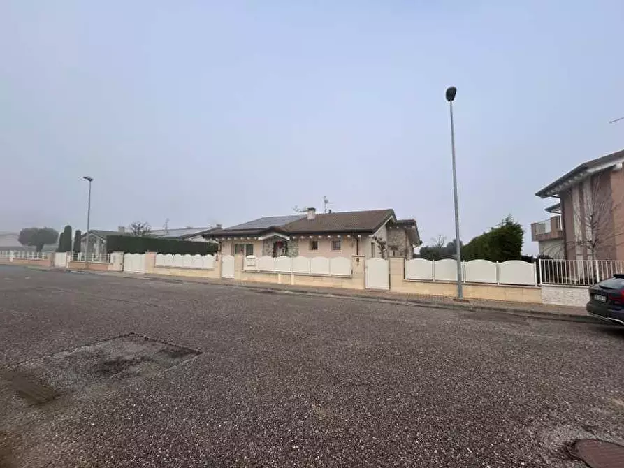 Immagine 28 di Casa indipendente in vendita  in Via Dott. Giovanni Calzavara 239 a Veronella