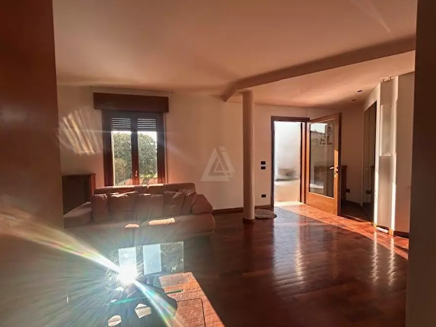 Immagine 3 di Casa bifamiliare in vendita  in Via Castellana a Castelfranco Veneto