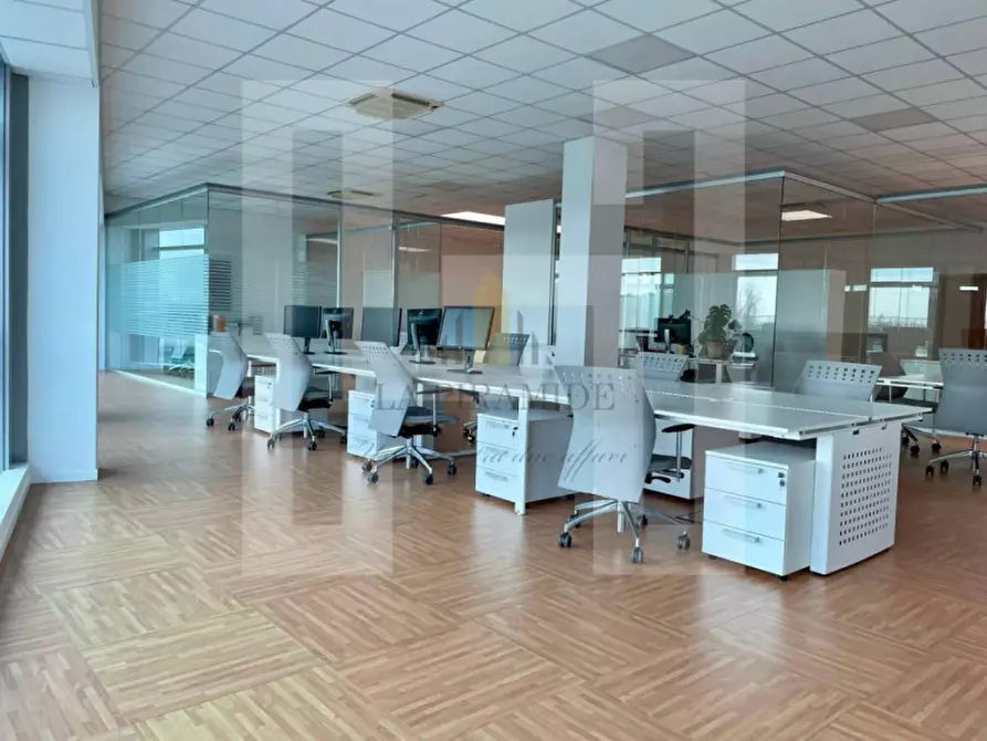Immagine 3 di Ufficio in vendita  in ALBIGNASEGO - UFFICIO DIREZIONALE PER INVESTIMENTO RIF. 2524 a Albignasego