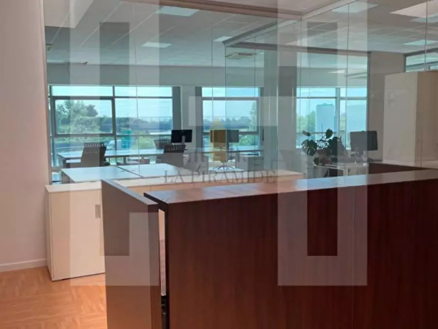 Immagine 16 di Ufficio in vendita  in ALBIGNASEGO - UFFICIO DIREZIONALE PER INVESTIMENTO RIF. 2524 a Albignasego