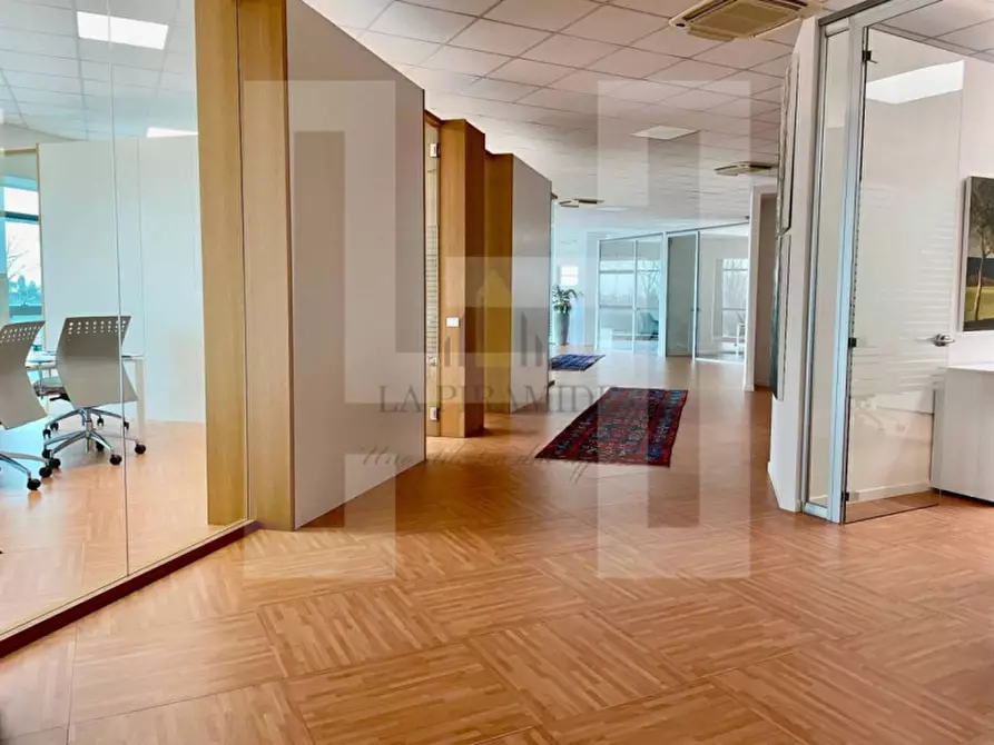 Immagine 18 di Ufficio in vendita  in ALBIGNASEGO - UFFICIO DIREZIONALE PER INVESTIMENTO RIF. 2524 a Albignasego