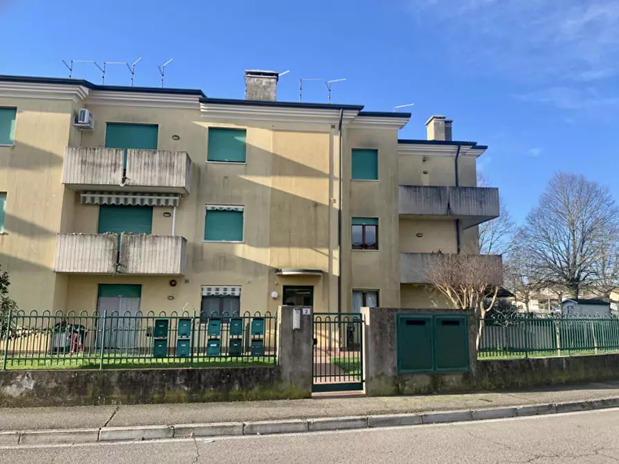 Immagine 14 di Appartamento in vendita  in Via Renato Sandrini, 2 a Legnago