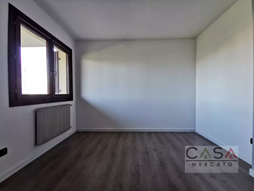 Immagine 7 di Appartamento in vendita  in Via C. Battisti a Cordenons