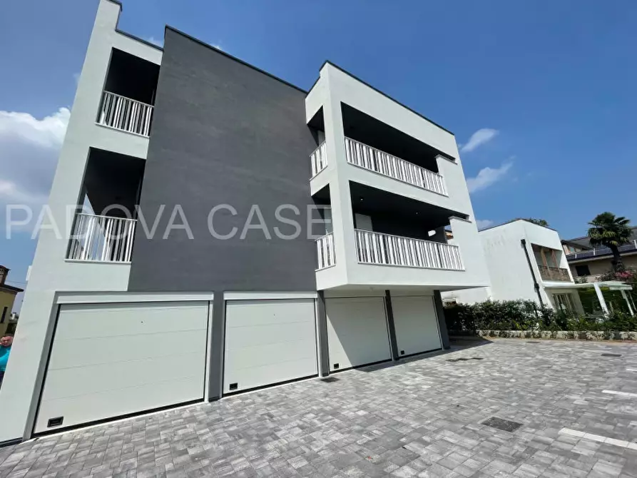 Immagine 7 di Appartamento in vendita  in via comino a Padova