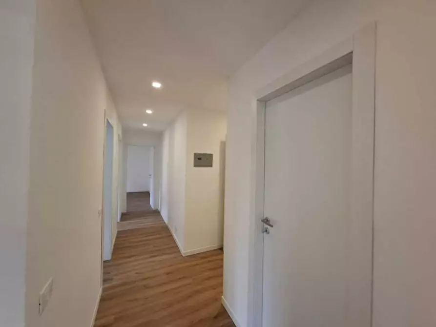 Immagine 1 di Appartamento in vendita  a Verona