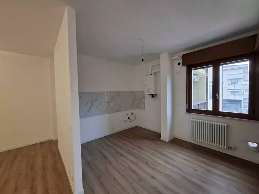 Immagine 5 di Appartamento in vendita  a Verona