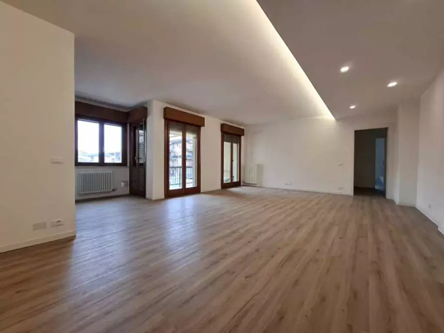 Immagine 13 di Appartamento in vendita  a Verona