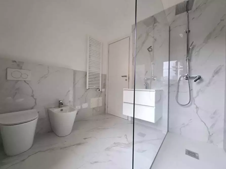 Immagine 19 di Appartamento in vendita  a Verona