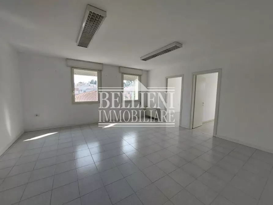 Immagine 1 di Ufficio in affitto  in Via Roma a Torri Di Quartesolo