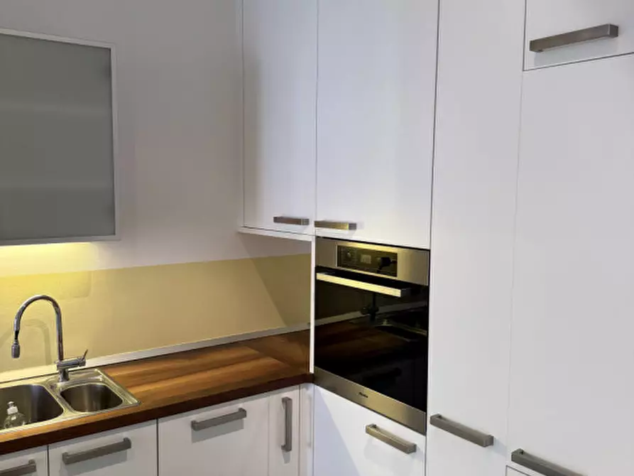 Immagine 5 di Appartamento in vendita  in Via Amalfi - Amalfistraße a Bolzano