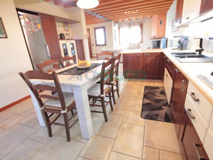 Immagine 14 di Casa bifamiliare in vendita  in Via Capparozzo a Quinto Vicentino