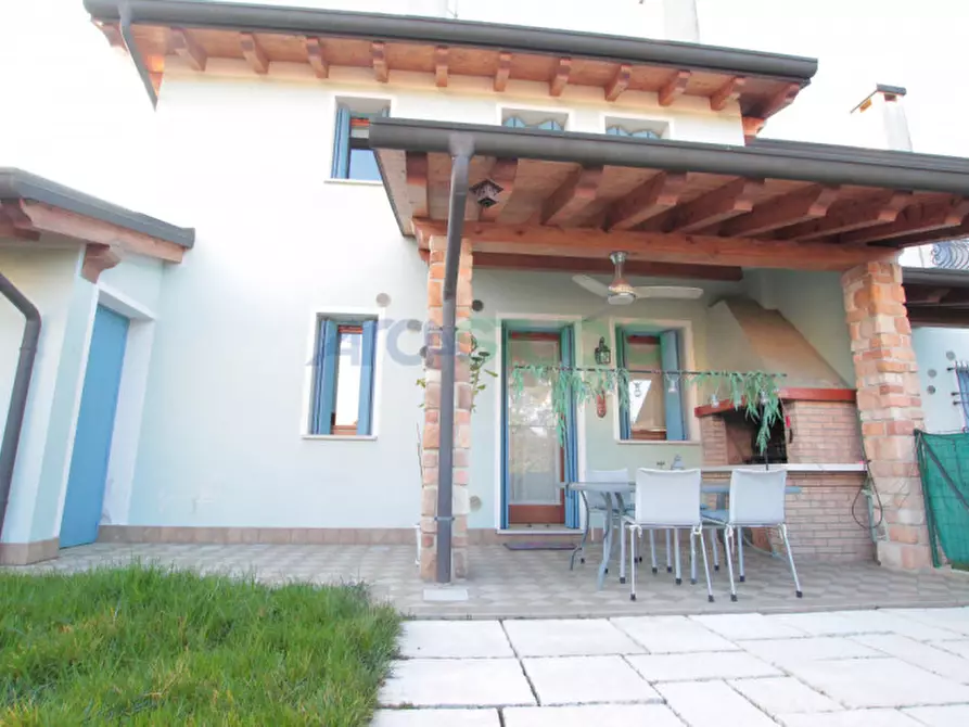 Immagine 15 di Casa bifamiliare in vendita  in Via Capparozzo a Quinto Vicentino