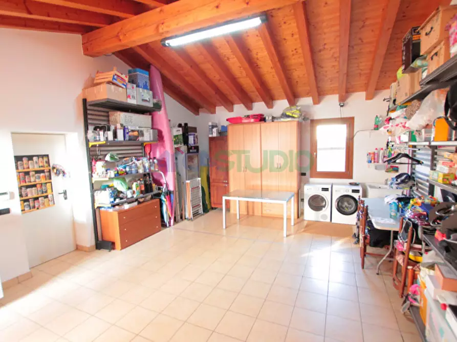 Immagine 25 di Casa bifamiliare in vendita  in Via Capparozzo a Quinto Vicentino