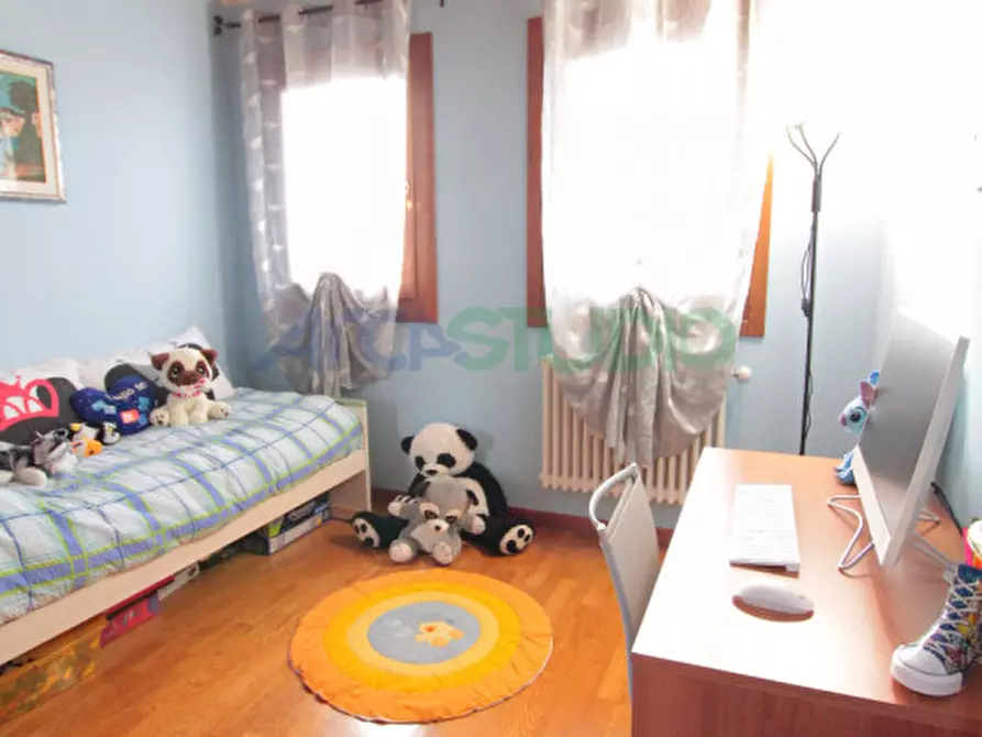 Immagine 38 di Casa bifamiliare in vendita  in Via Capparozzo a Quinto Vicentino