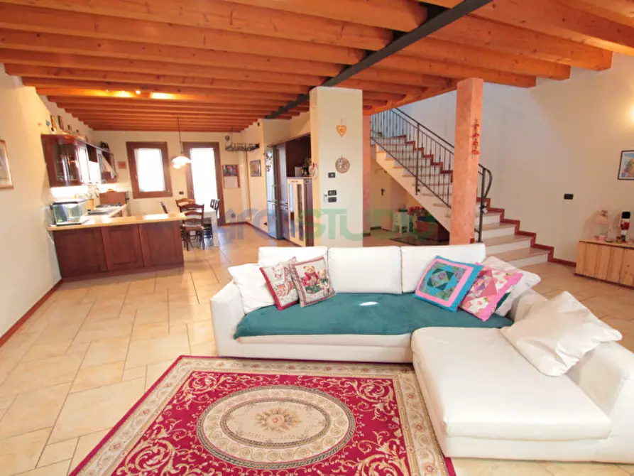 Immagine 47 di Casa bifamiliare in vendita  in Via Capparozzo a Quinto Vicentino