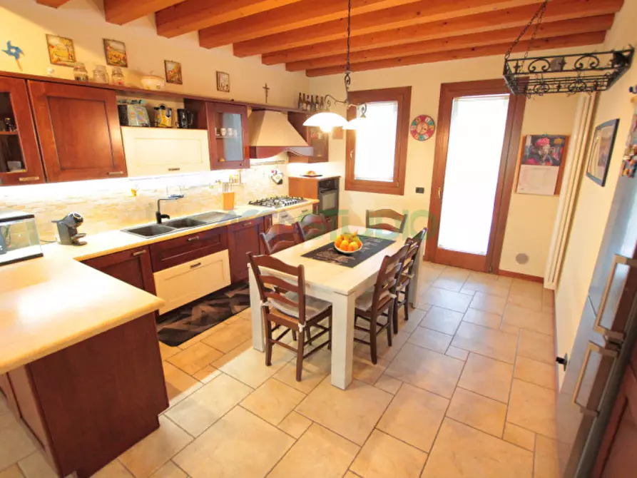 Immagine 49 di Casa bifamiliare in vendita  in Via Capparozzo a Quinto Vicentino