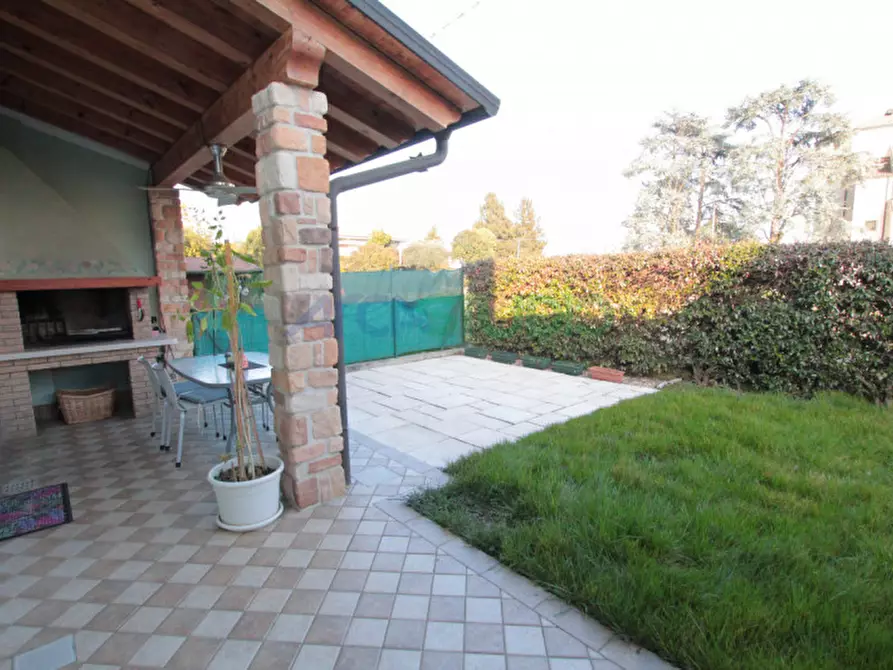 Immagine 51 di Casa bifamiliare in vendita  in Via Capparozzo a Quinto Vicentino