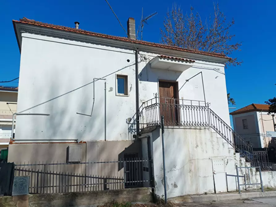 Immagine 38 di Appartamento in vendita  in VIA A. MORO 66 a San Giovanni Teatino