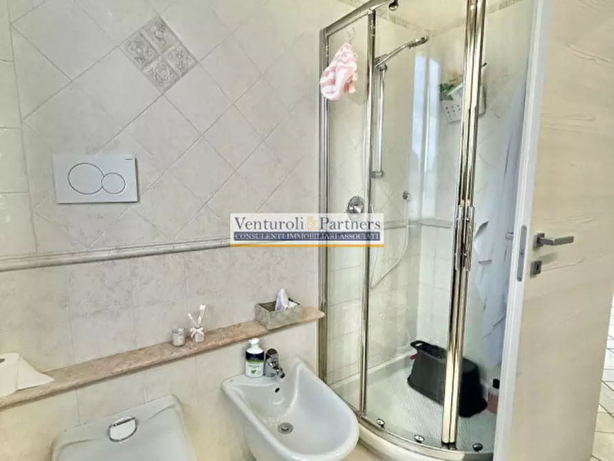 Immagine 12 di Appartamento in vendita  in Via Pastrengo 6 a Desenzano Del Garda