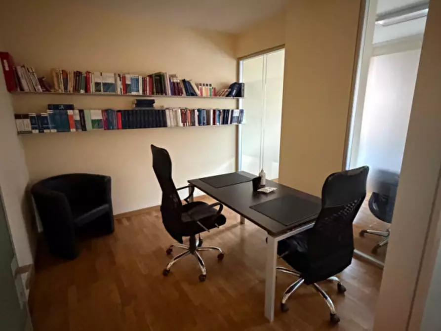 Immagine 9 di Ufficio in vendita  in Via Felice Cavallotti a Sassuolo