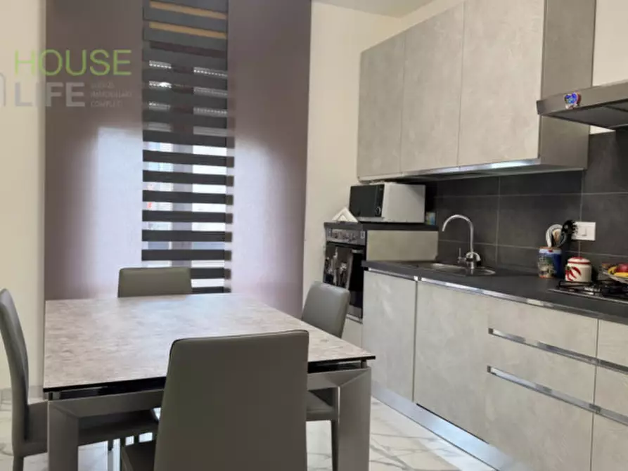 Immagine 3 di Appartamento in vendita  in Via Maroncelli a Schio