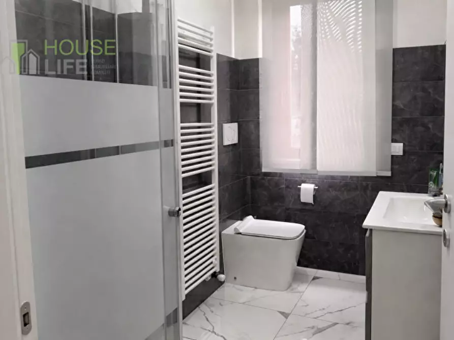 Immagine 9 di Appartamento in vendita  in Via Maroncelli a Schio