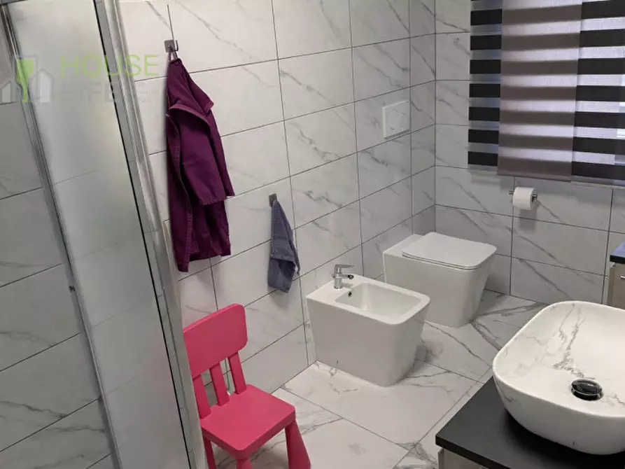 Immagine 11 di Appartamento in vendita  in Via Maroncelli a Schio