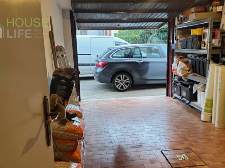 Immagine 16 di Appartamento in vendita  in Via Maroncelli a Schio