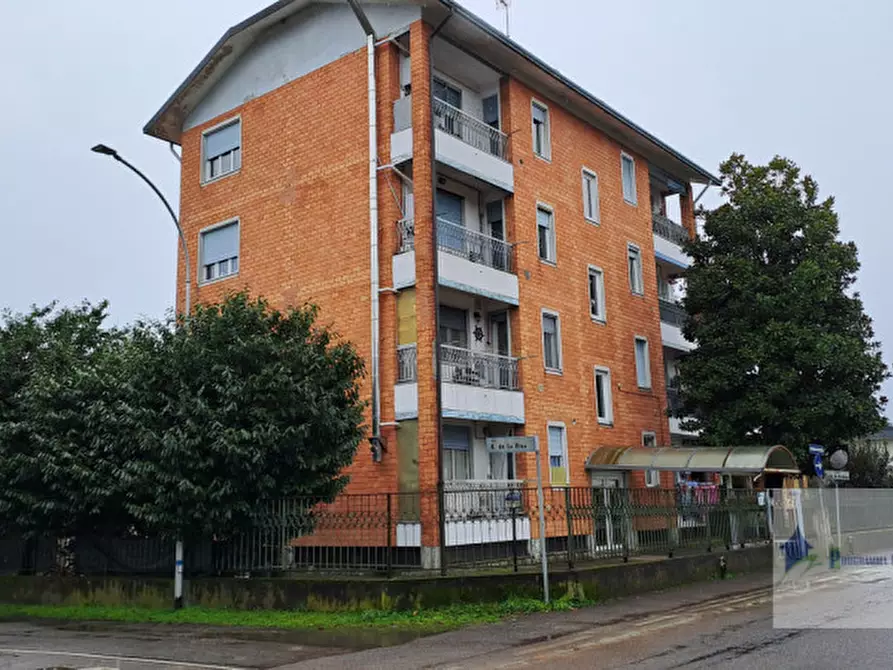 Immagine 17 di Appartamento in vendita  in piazza dei Bersaglieri a Arconate