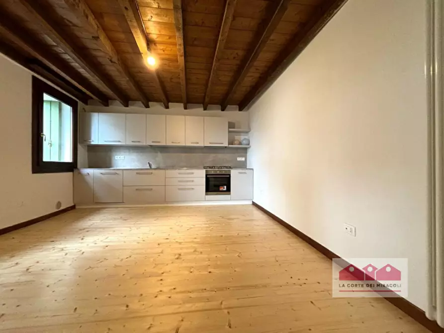 Immagine 5 di Casa bifamiliare in affitto  in Via Poggian a Creazzo