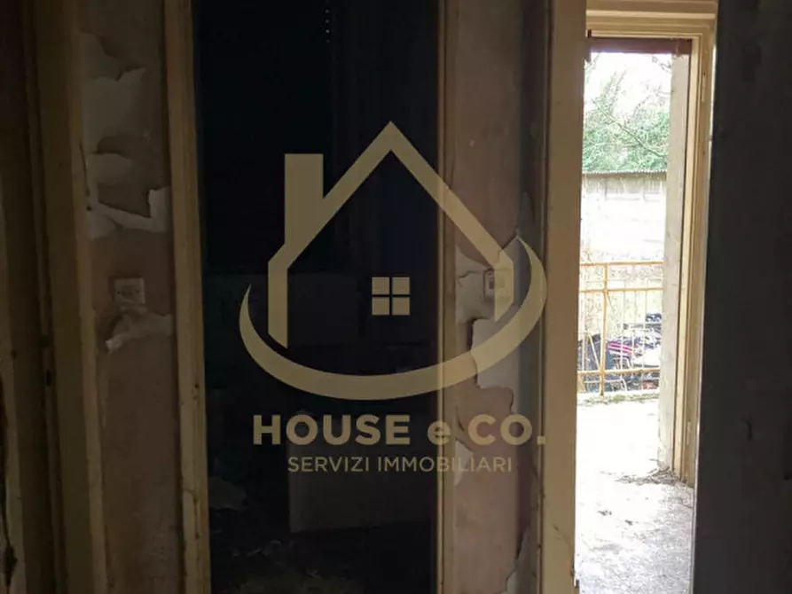 Immagine 11 di Palazzo in vendita  in Corso Genova a Vigevano