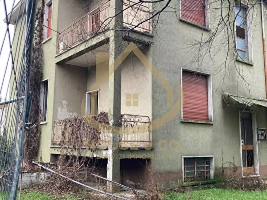 Immagine 15 di Palazzo in vendita  in Corso Genova a Vigevano