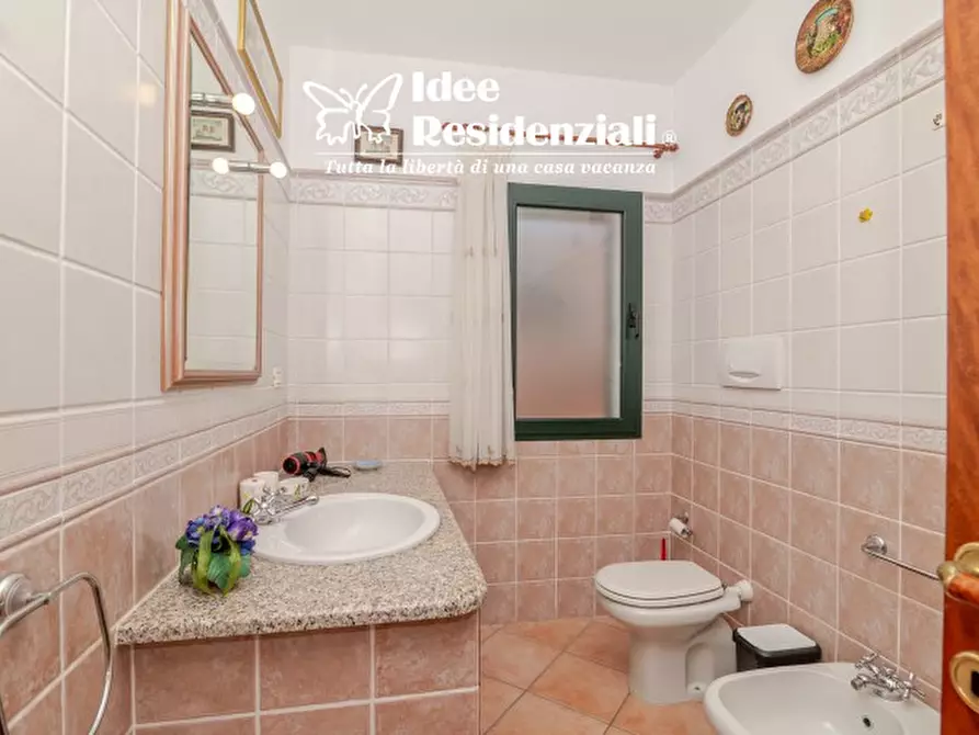 Immagine 4 di Casa bifamiliare in vendita  in Via Gallura a Palau