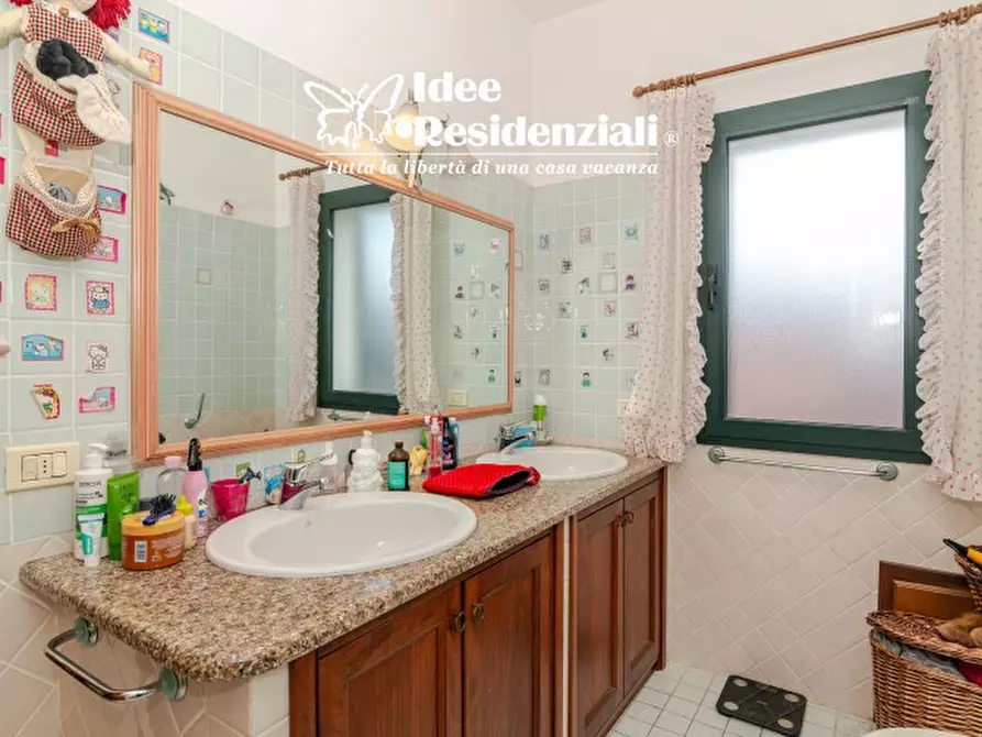 Immagine 15 di Casa bifamiliare in vendita  in Via Gallura a Palau