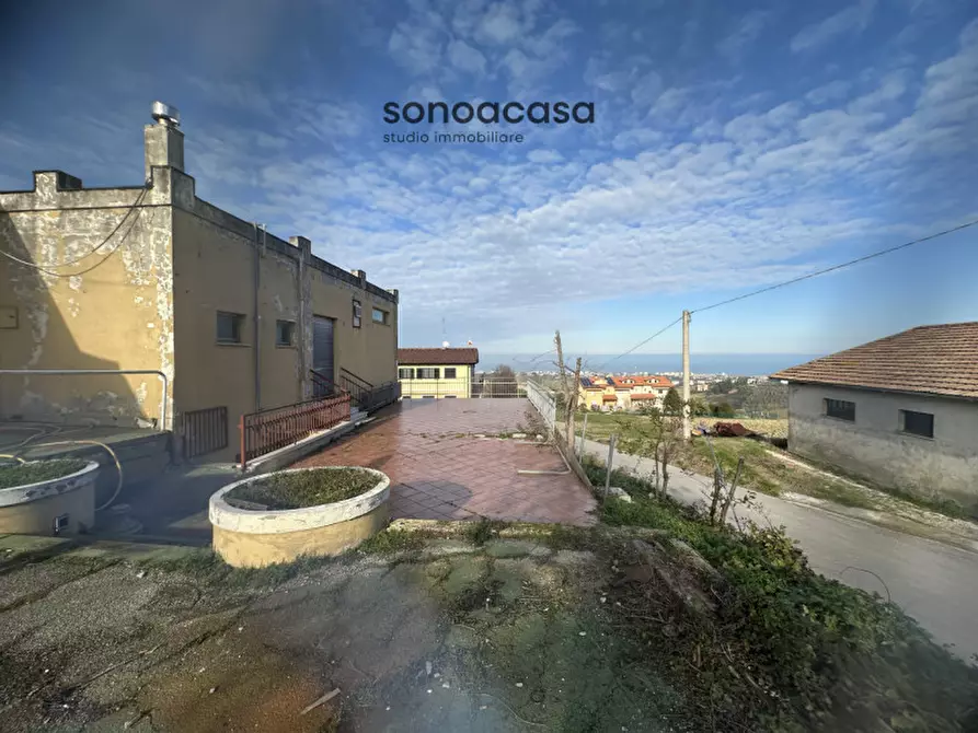 Immagine 2 di Casa indipendente in vendita  in Strada Mondolfo 51 a San Costanzo