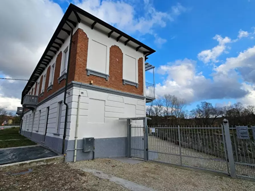 Immagine 3 di Palazzo in vendita  in VIA STATALE 152 a Castell'alfero