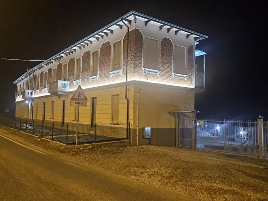 Immagine 4 di Palazzo in vendita  in VIA STATALE 152 a Castell'alfero