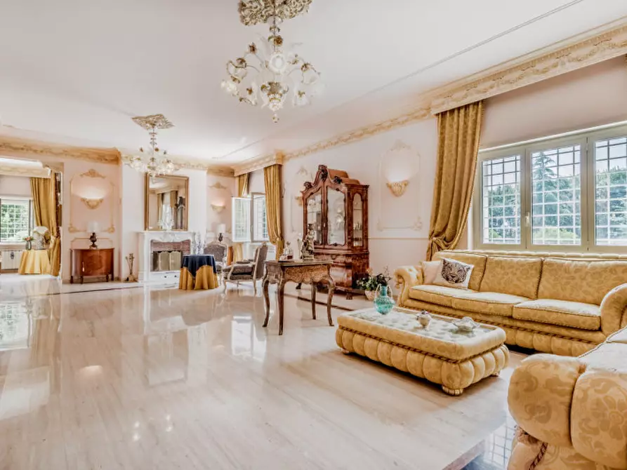 Immagine 7 di Villa in vendita  in Colle degli Dei a Velletri