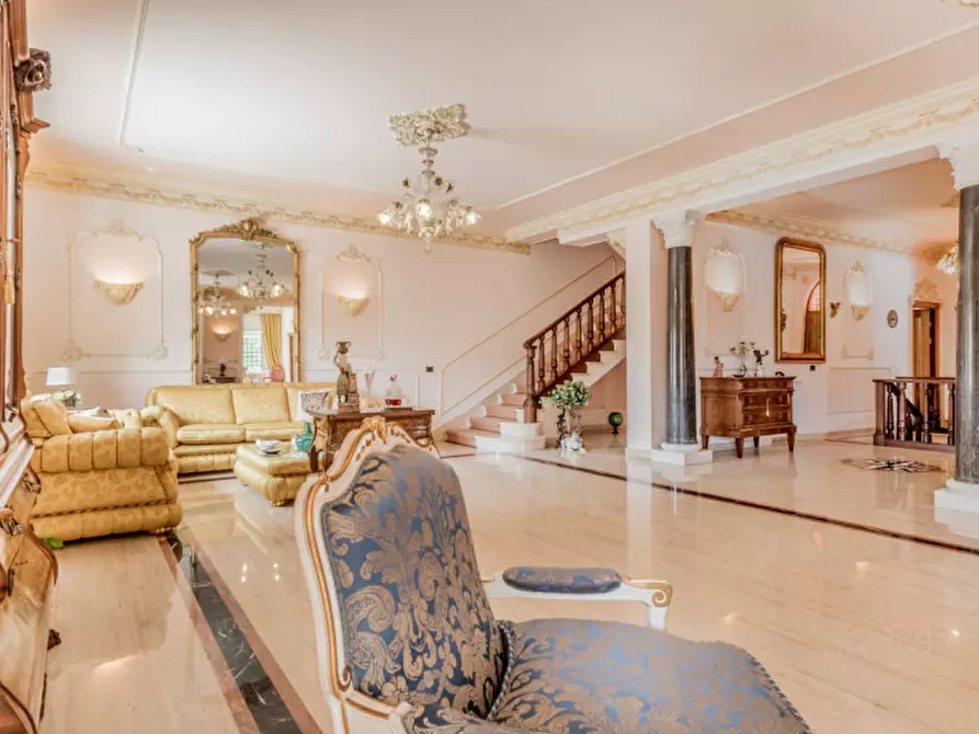 Immagine 8 di Villa in vendita  in Colle degli Dei a Velletri