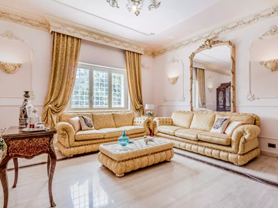 Immagine 10 di Villa in vendita  in Colle degli Dei a Velletri