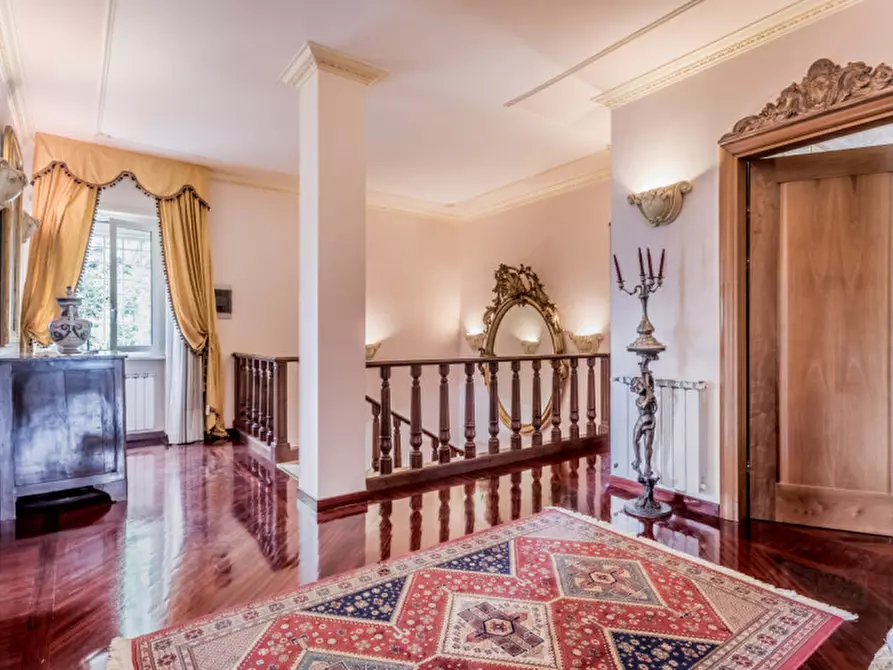 Immagine 19 di Villa in vendita  in Colle degli Dei a Velletri