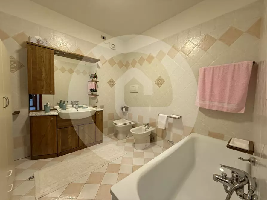 Immagine 6 di Appartamento in vendita  a Santa Giustina In Colle