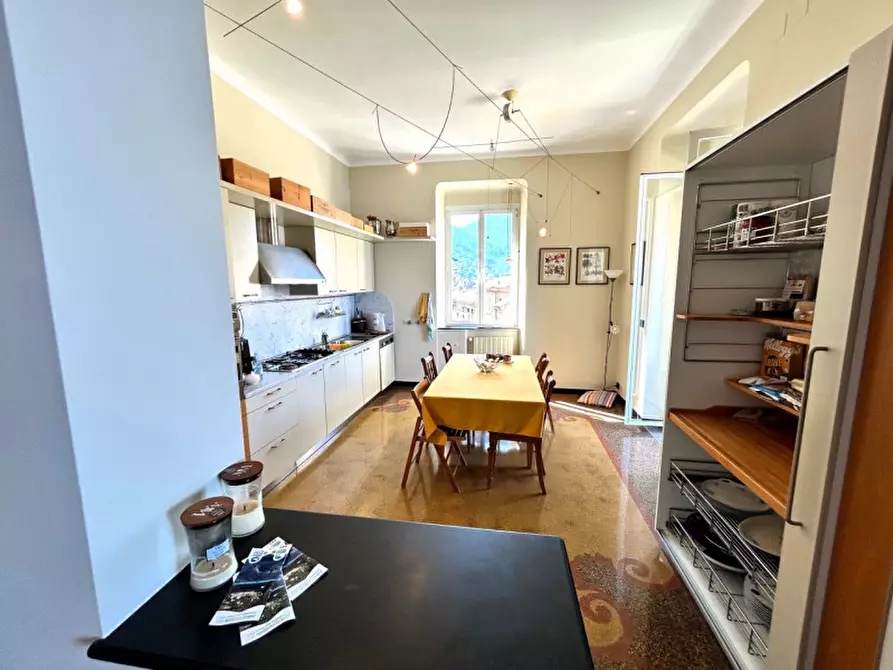 Immagine 3 di Appartamento in vendita  in Corso Giuseppe Mazzini a Camogli