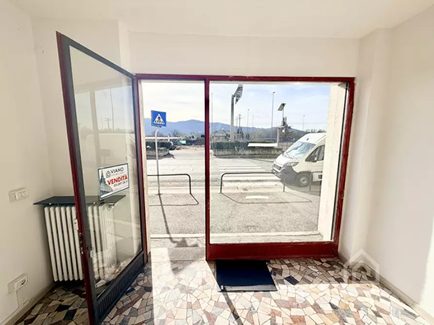 Immagine 7 di Negozio in vendita  in Stradale Torino 48 a Chivasso