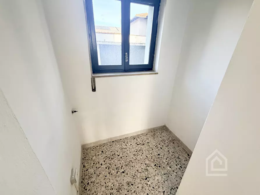 Immagine 16 di Negozio in vendita  in Stradale Torino 48 a Chivasso