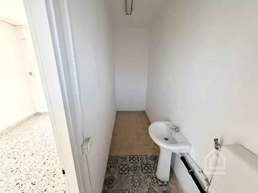 Immagine 23 di Negozio in vendita  in Stradale Torino 48 a Chivasso