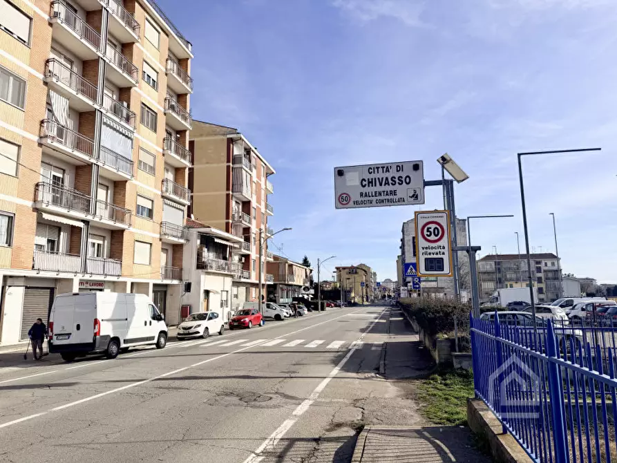 Immagine 25 di Negozio in vendita  in Stradale Torino 48 a Chivasso
