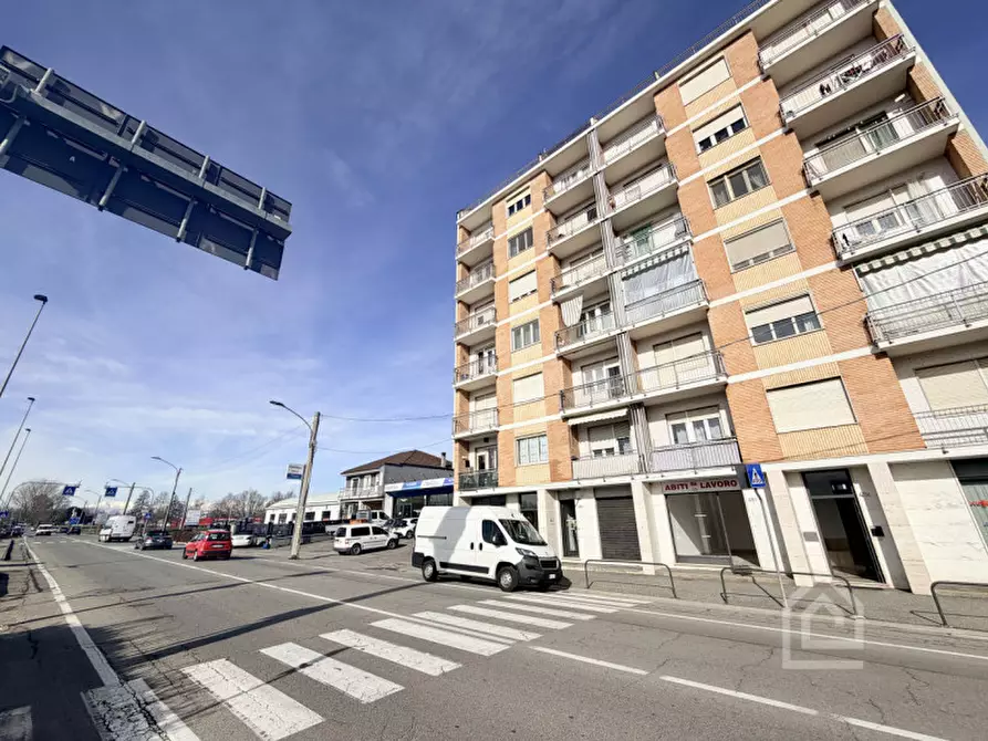 Immagine 27 di Negozio in vendita  in Stradale Torino 48 a Chivasso