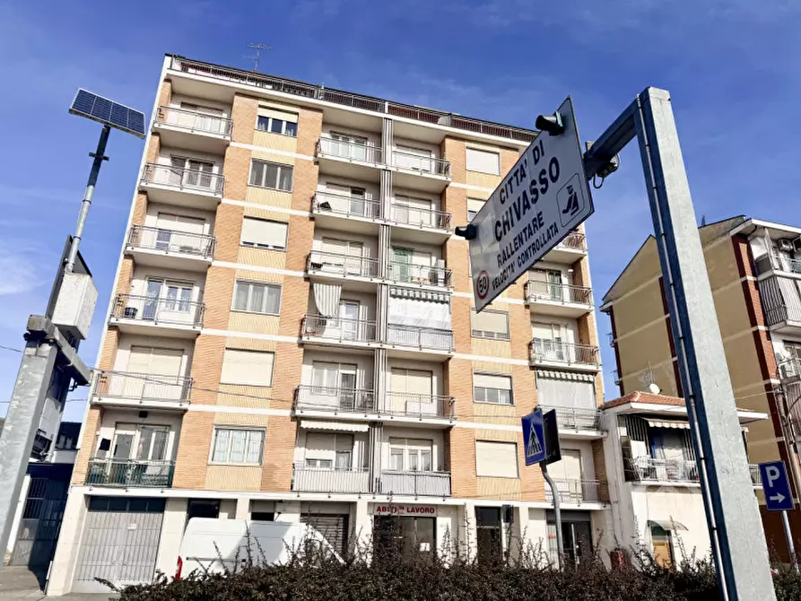 Immagine 27 di Negozio in vendita  in Stradale Torino 48 a Chivasso